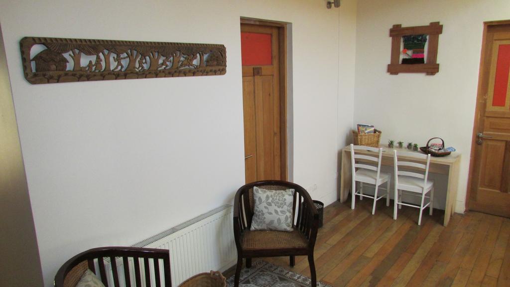 Hostal Caracol Σαντιάγκο Εξωτερικό φωτογραφία