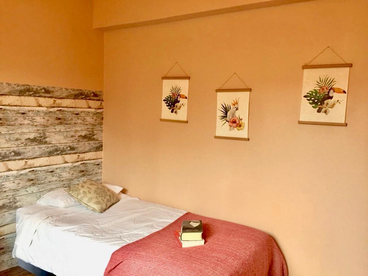 Hostal Caracol Σαντιάγκο Εξωτερικό φωτογραφία